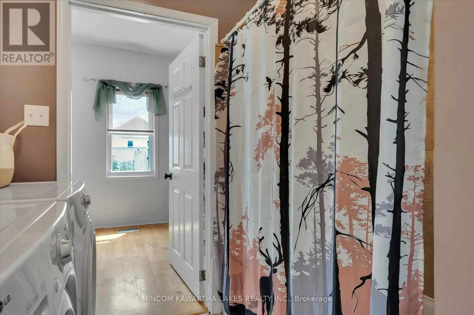 2466 QUEEN MARY STREET