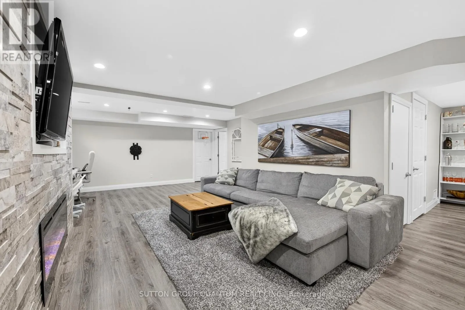 28 ENDEAVOUR DRIVE