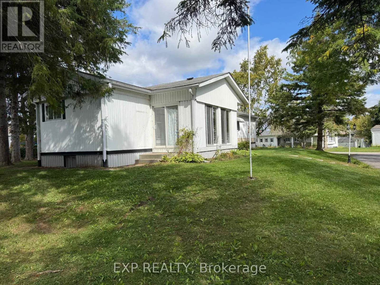 15 PARK CRESCENT
