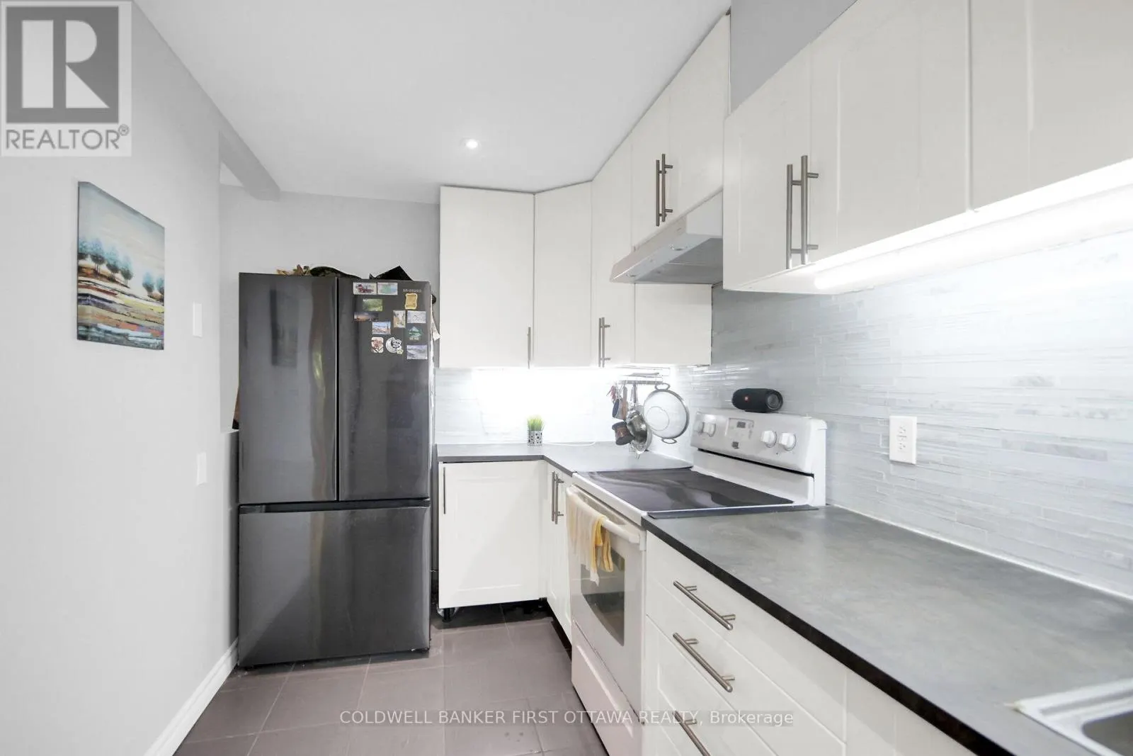 28 - 1466 FOXWELL STREET N