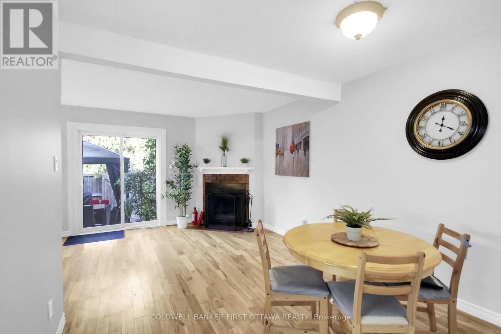 28 - 1466 FOXWELL STREET N