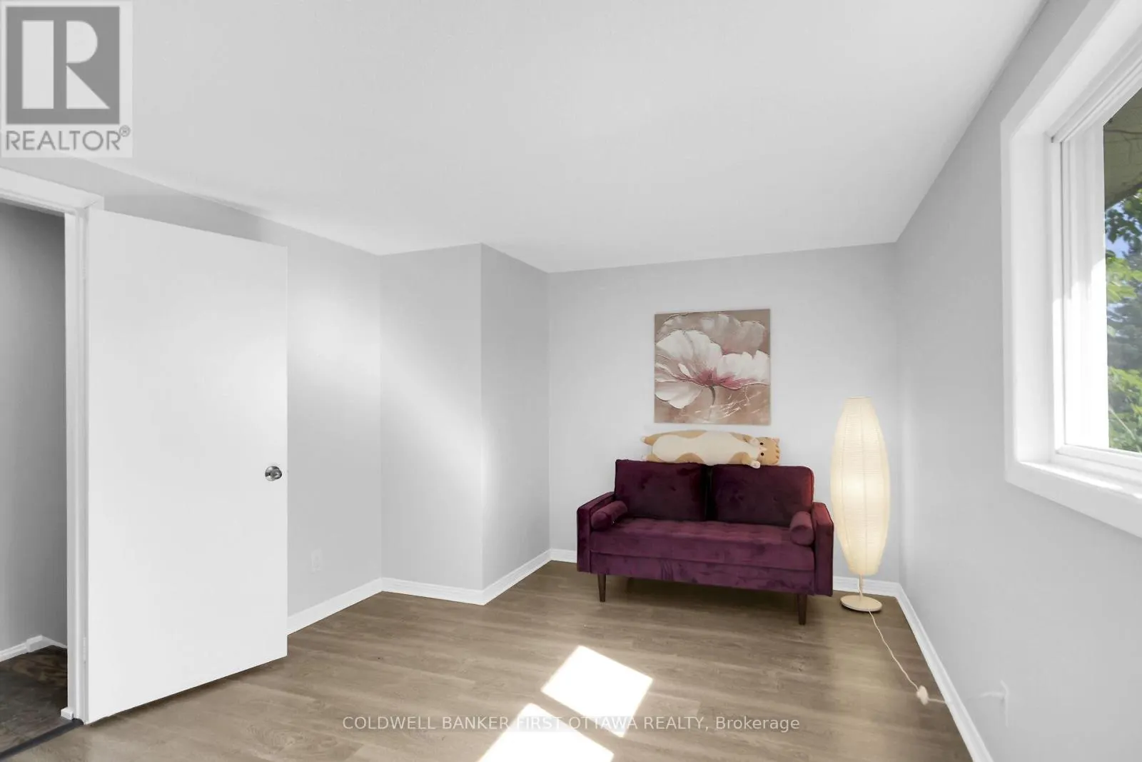 28 - 1466 FOXWELL STREET N