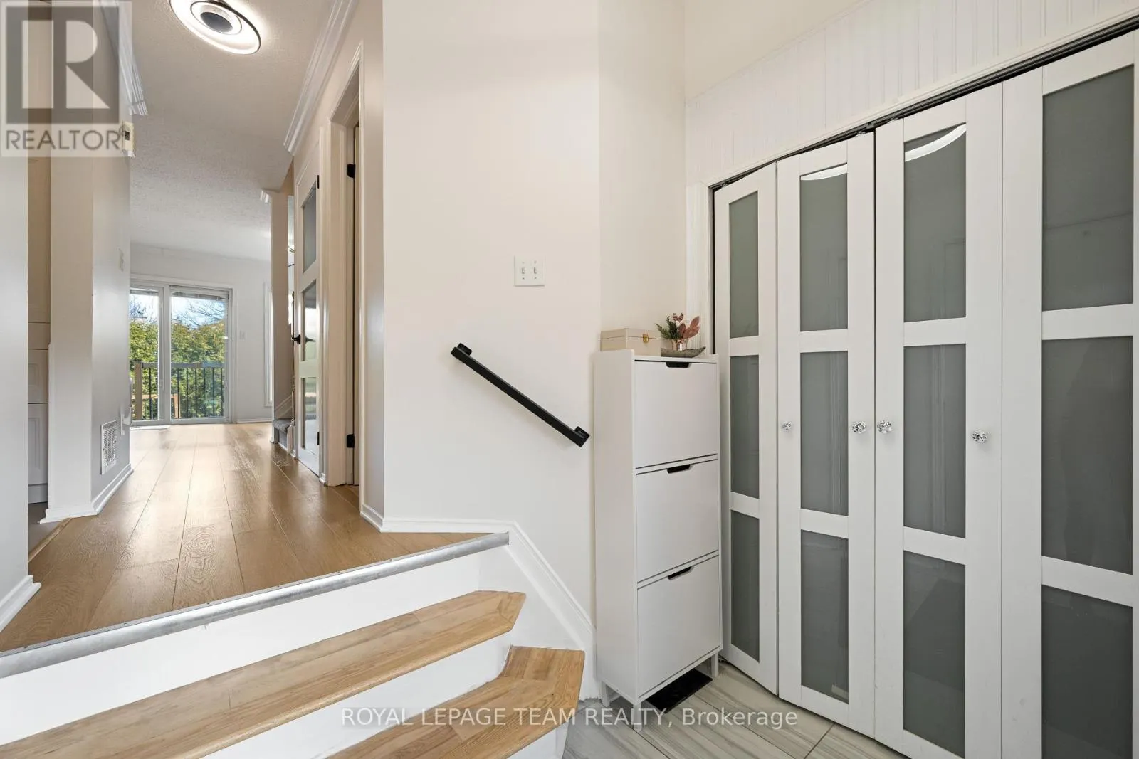 19 ARMADALE CRESCENT