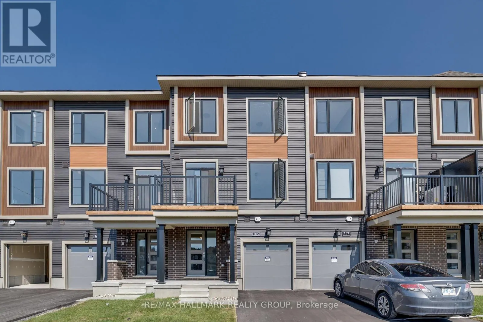 305 RAHEEN COURT