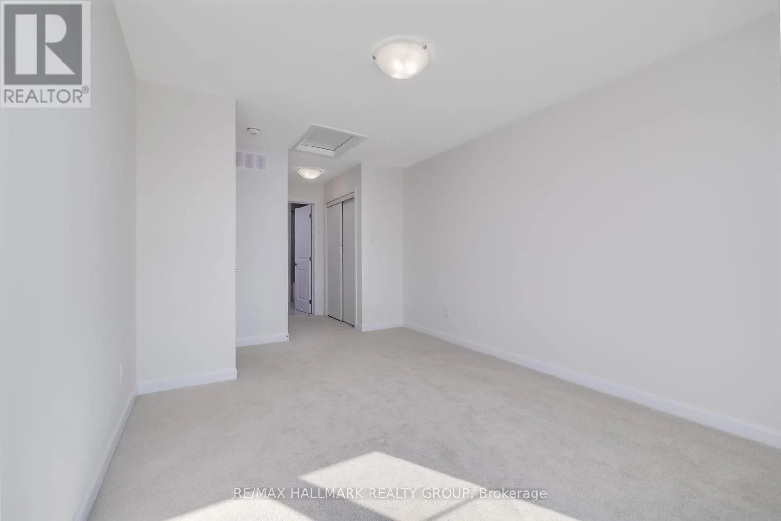 305 RAHEEN COURT