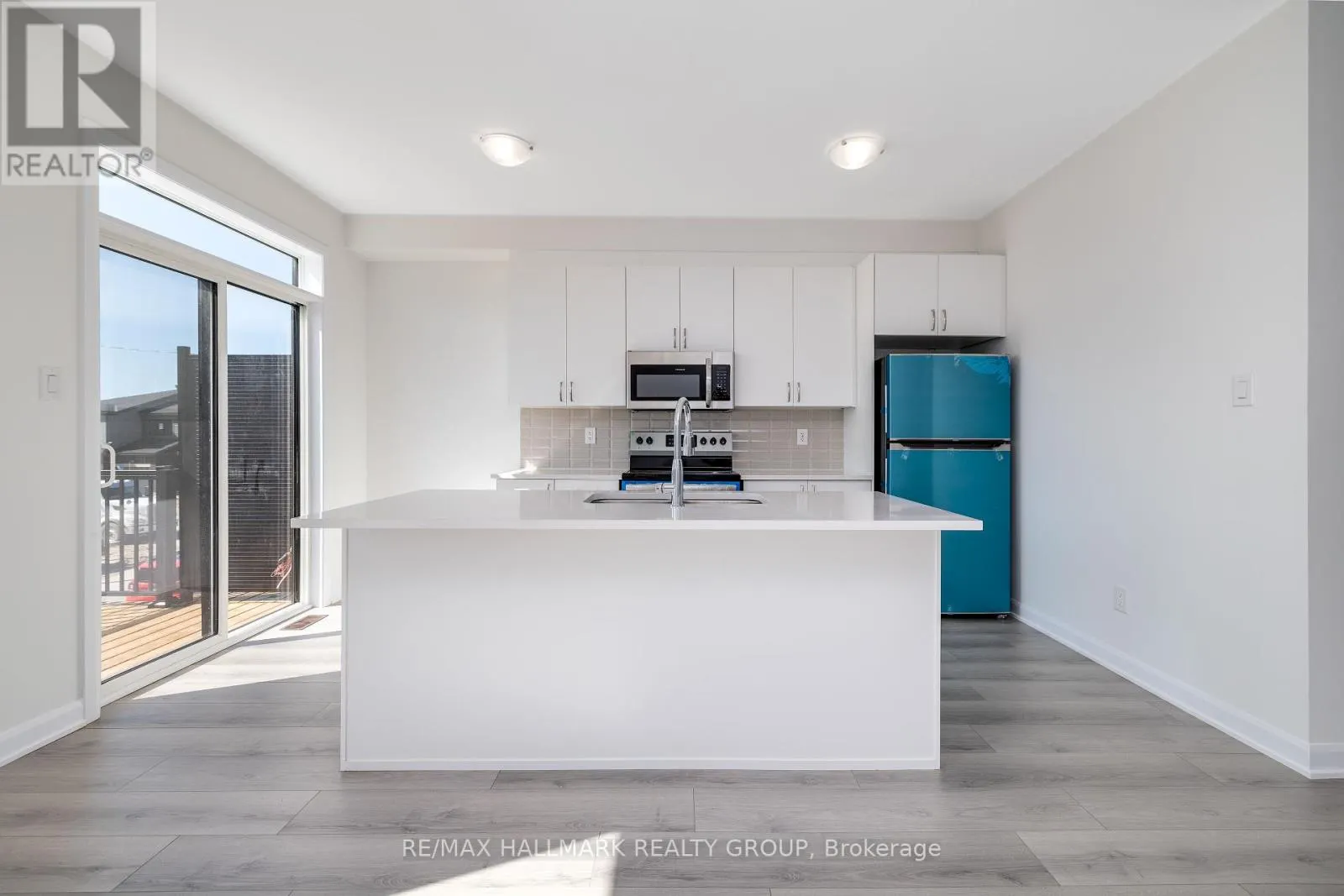 305 RAHEEN COURT