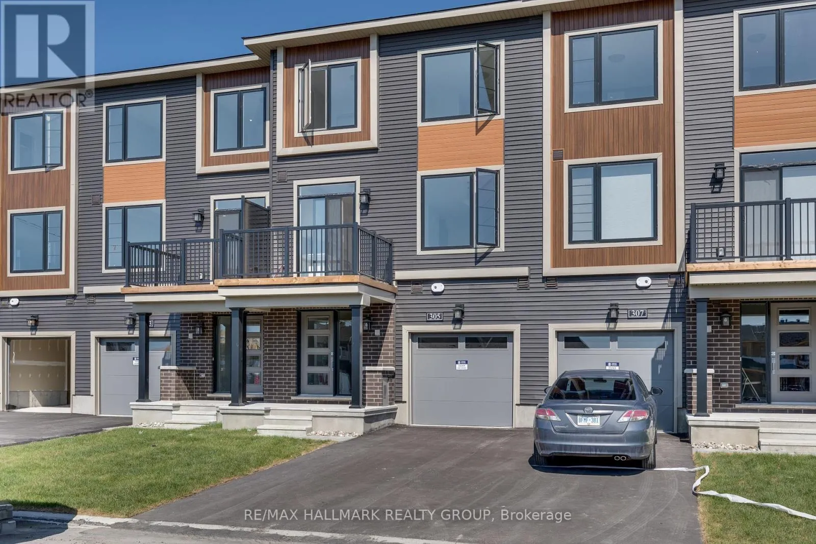 305 RAHEEN COURT
