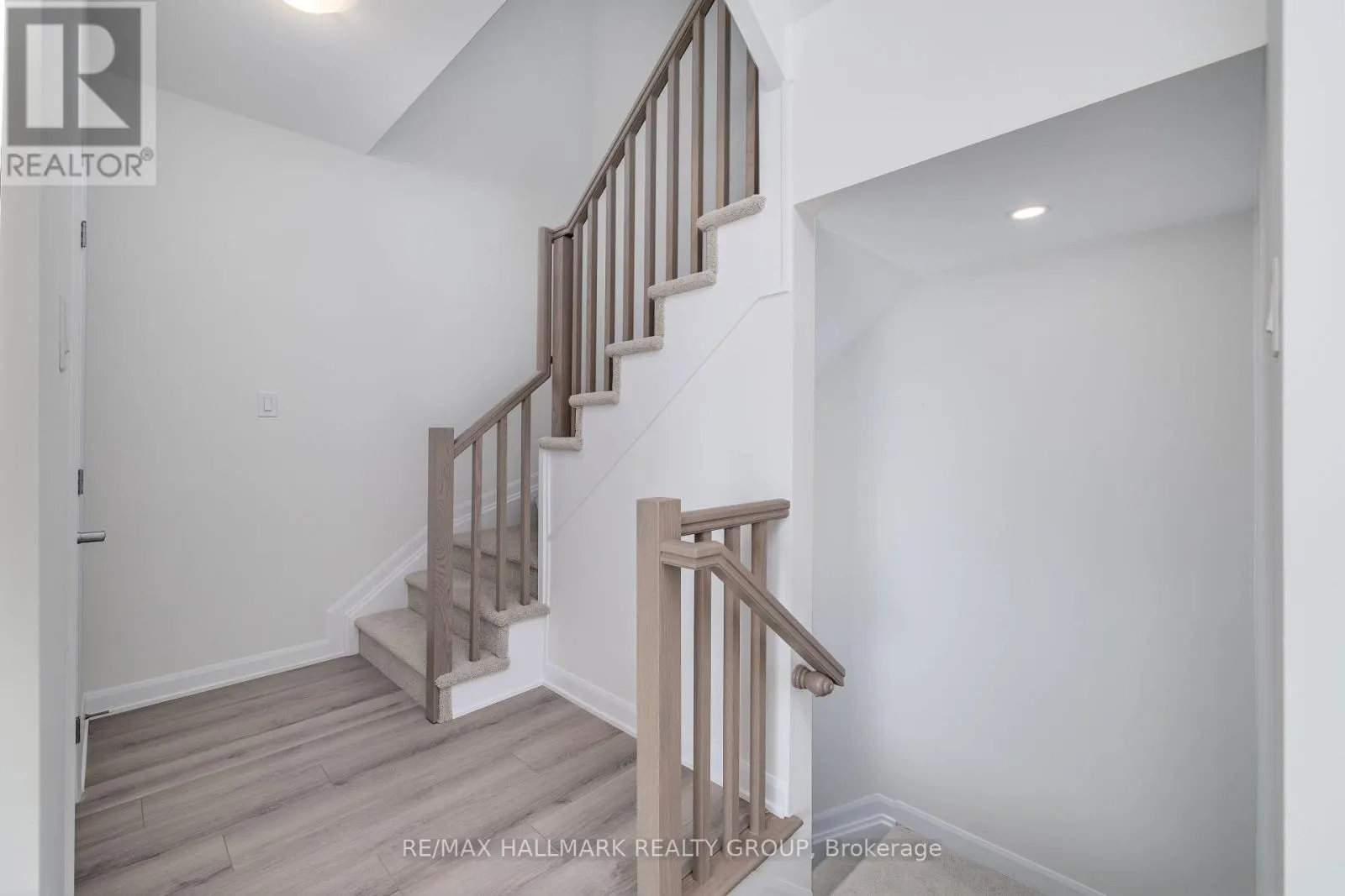 305 RAHEEN COURT