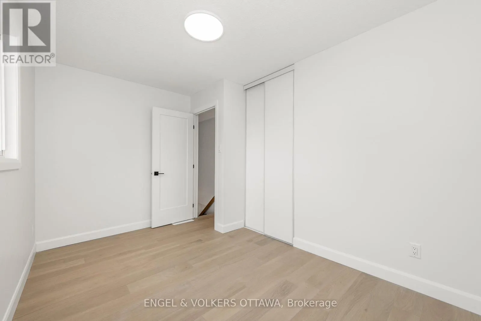 39 BENLARK ROAD