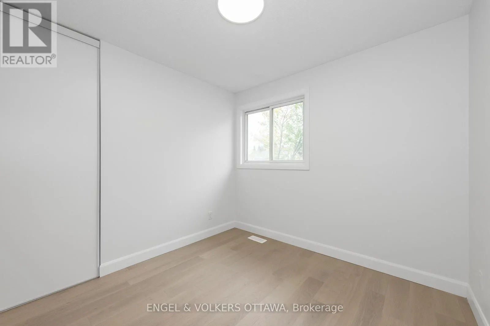 39 BENLARK ROAD