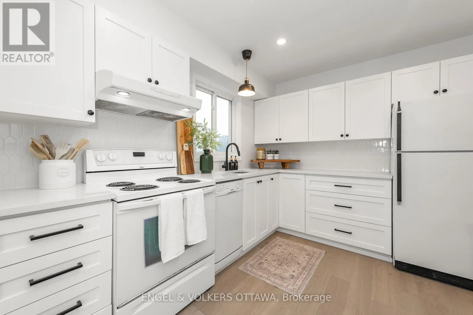 39 BENLARK ROAD