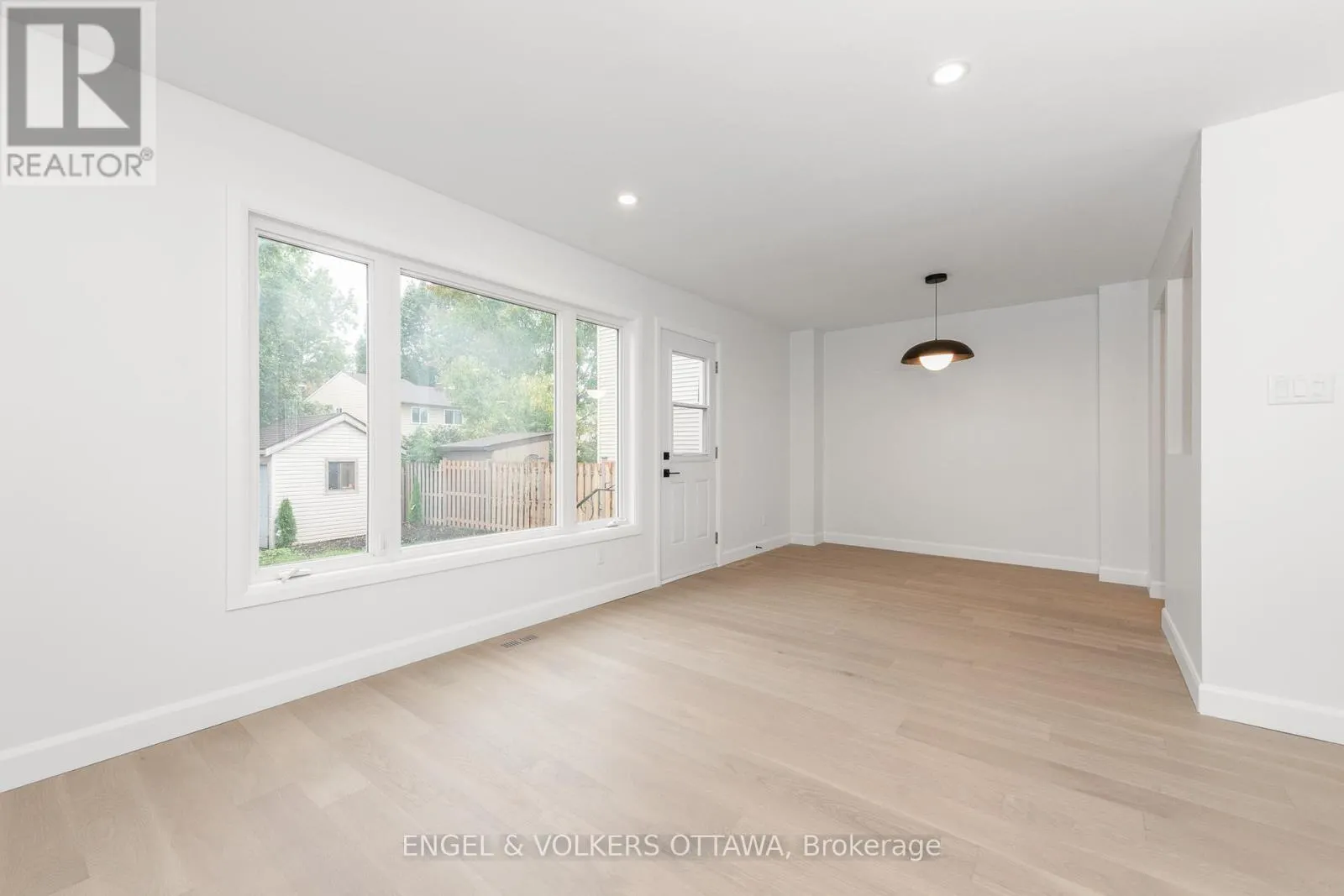 39 BENLARK ROAD