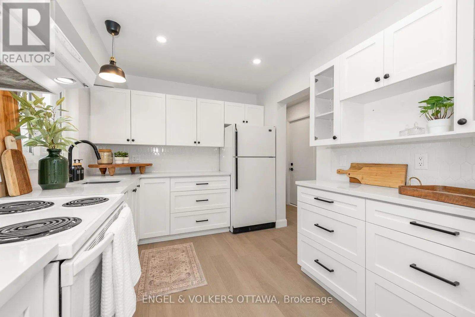 39 BENLARK ROAD