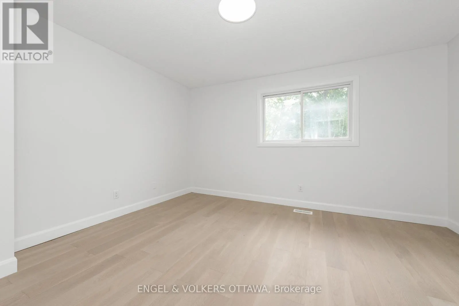 39 BENLARK ROAD
