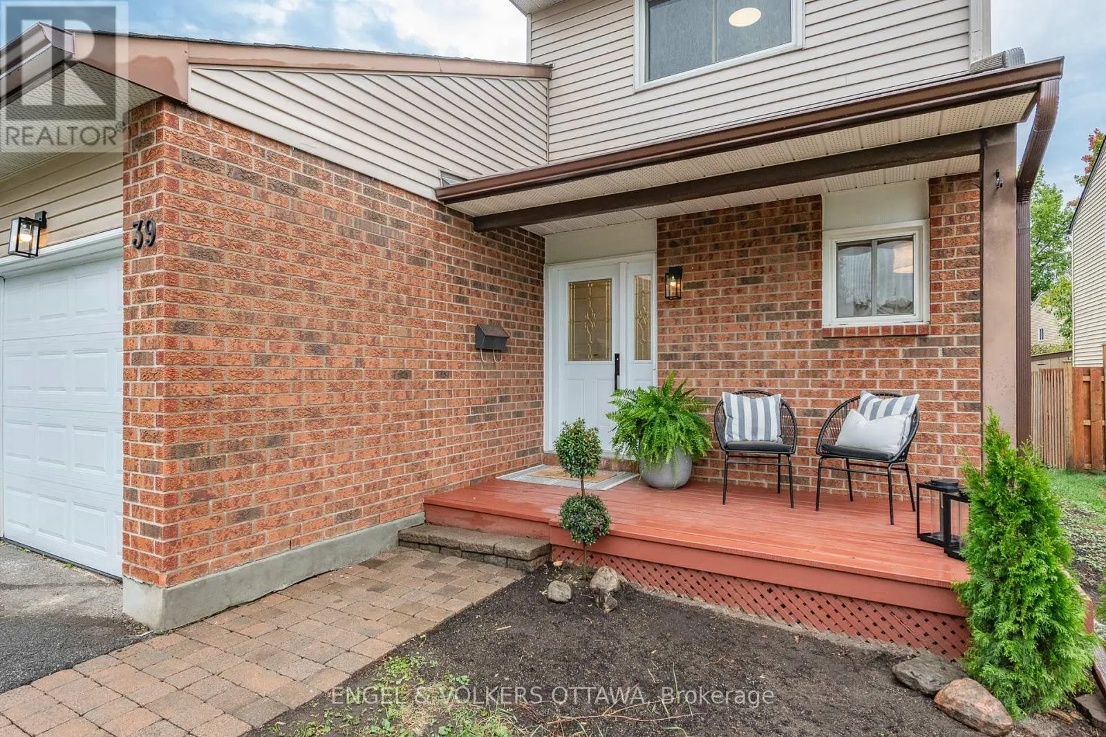 39 BENLARK ROAD