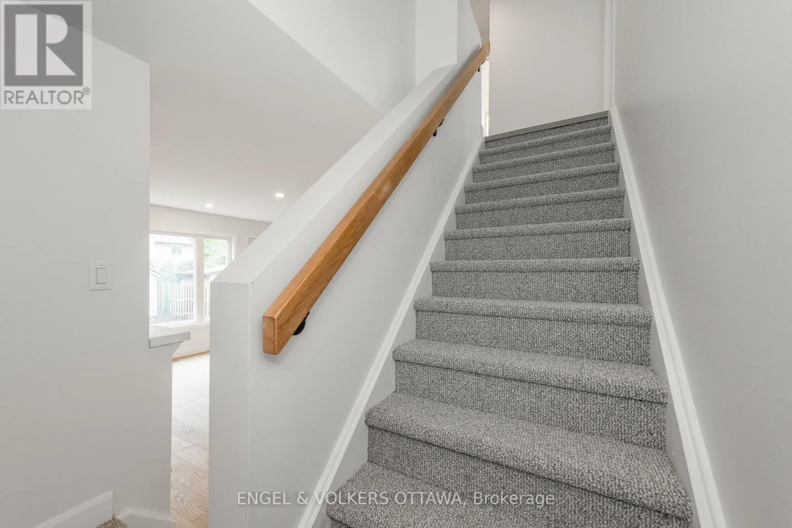 39 BENLARK ROAD