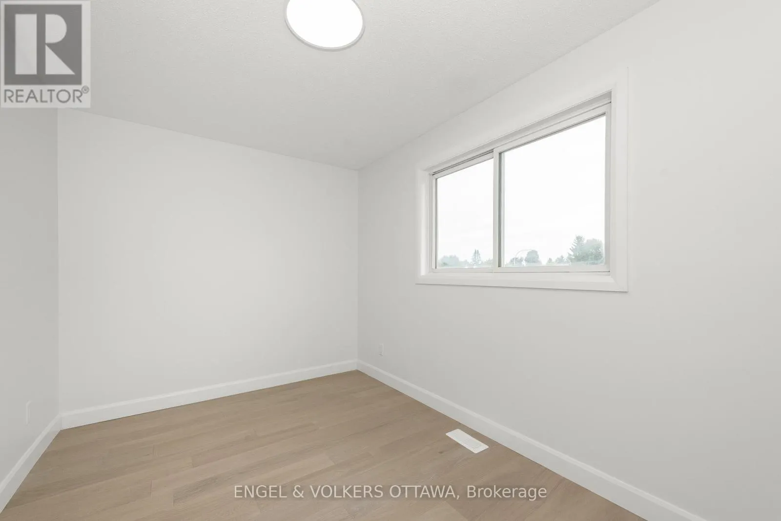 39 BENLARK ROAD
