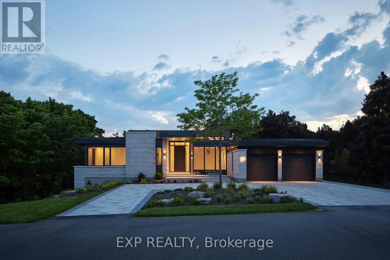 32 CLOVELLY ROAD