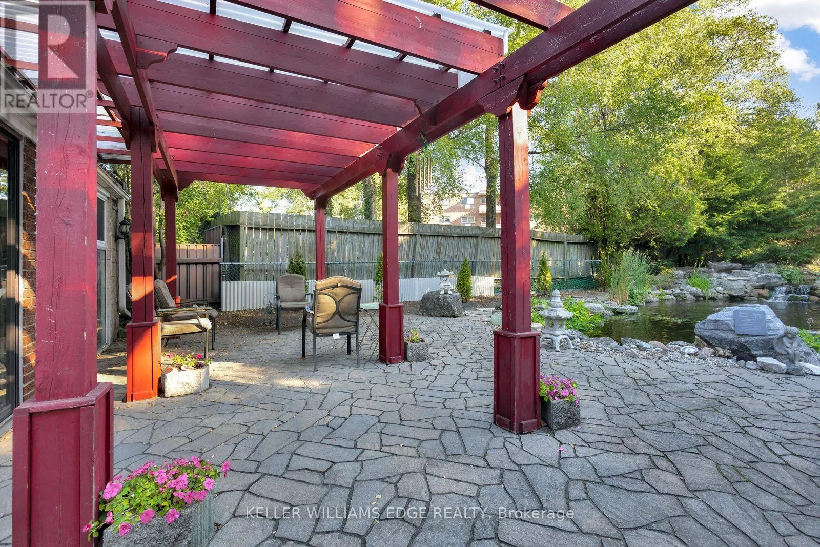 63 HARDALE CRESCENT