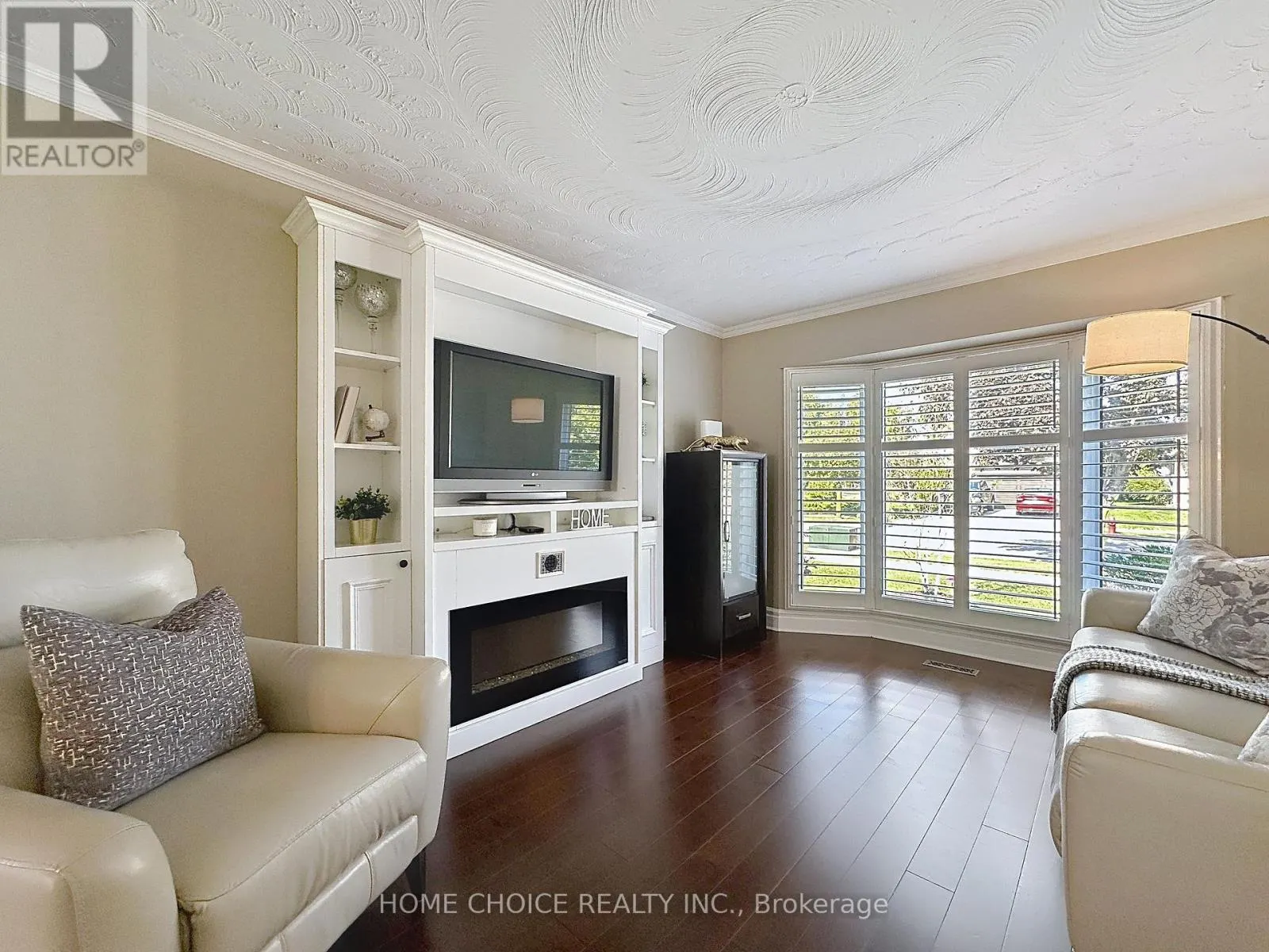 49 RIVIERA RIDGE