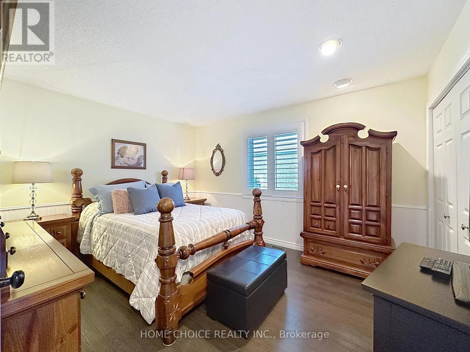 49 RIVIERA RIDGE