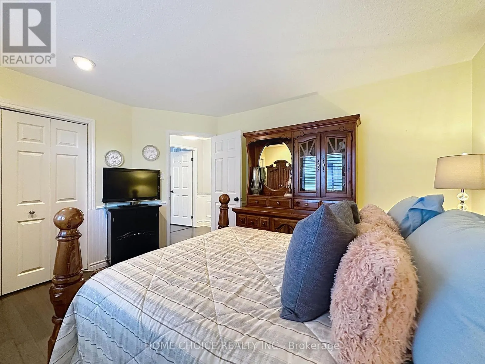 49 RIVIERA RIDGE