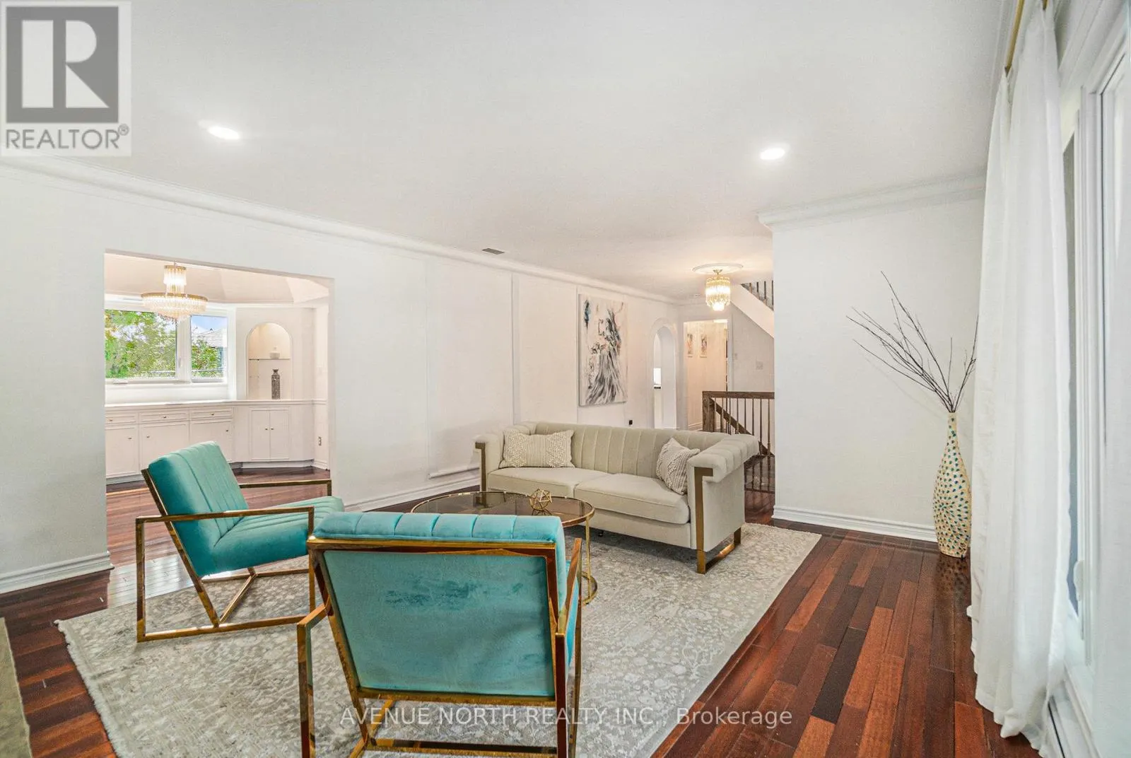6 MOSGROVE AVENUE