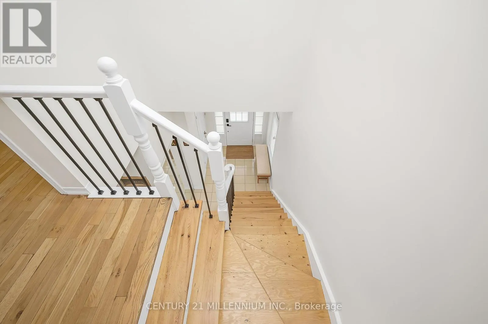 43 BANKFIELD CRESCENT