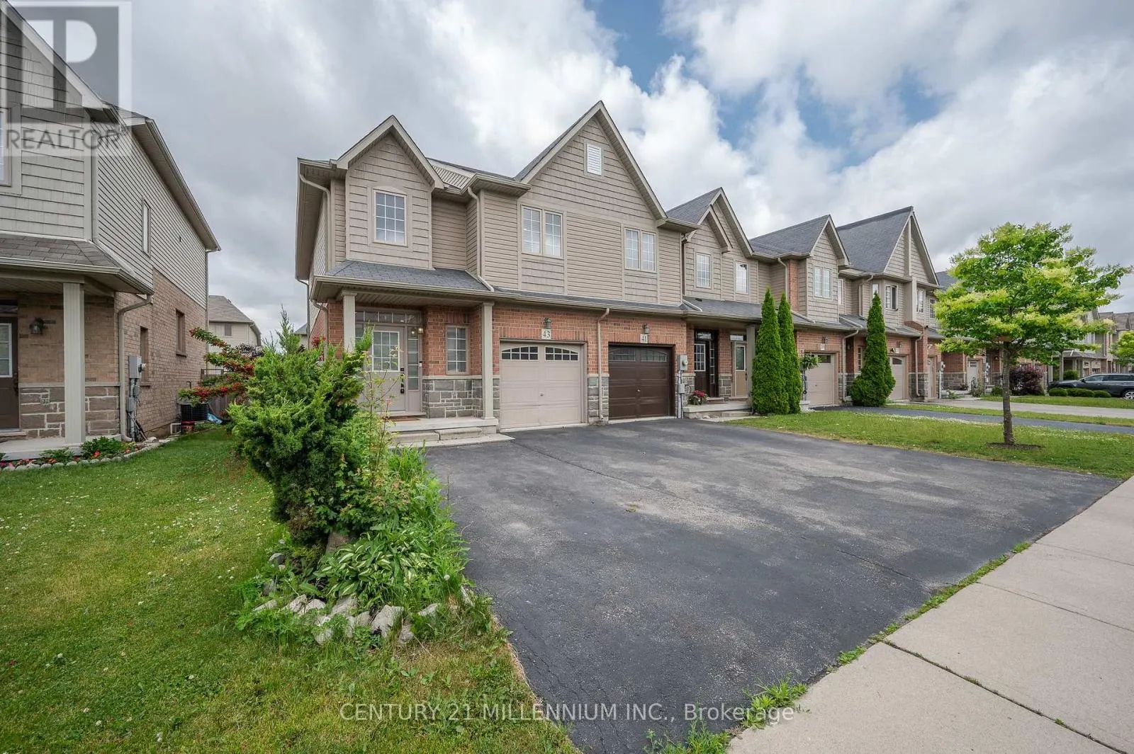 43 BANKFIELD CRESCENT