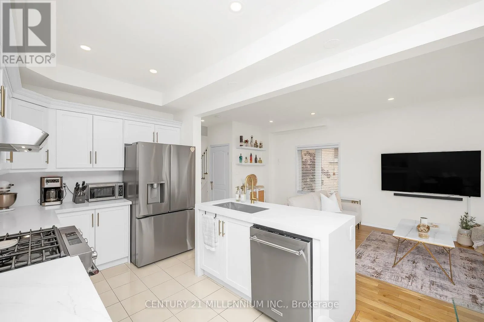 43 BANKFIELD CRESCENT