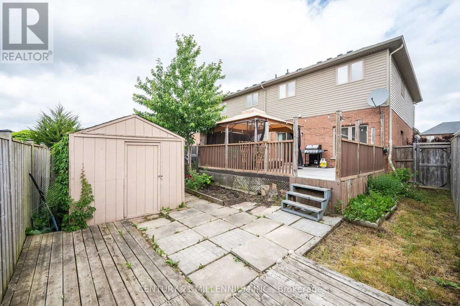 43 BANKFIELD CRESCENT