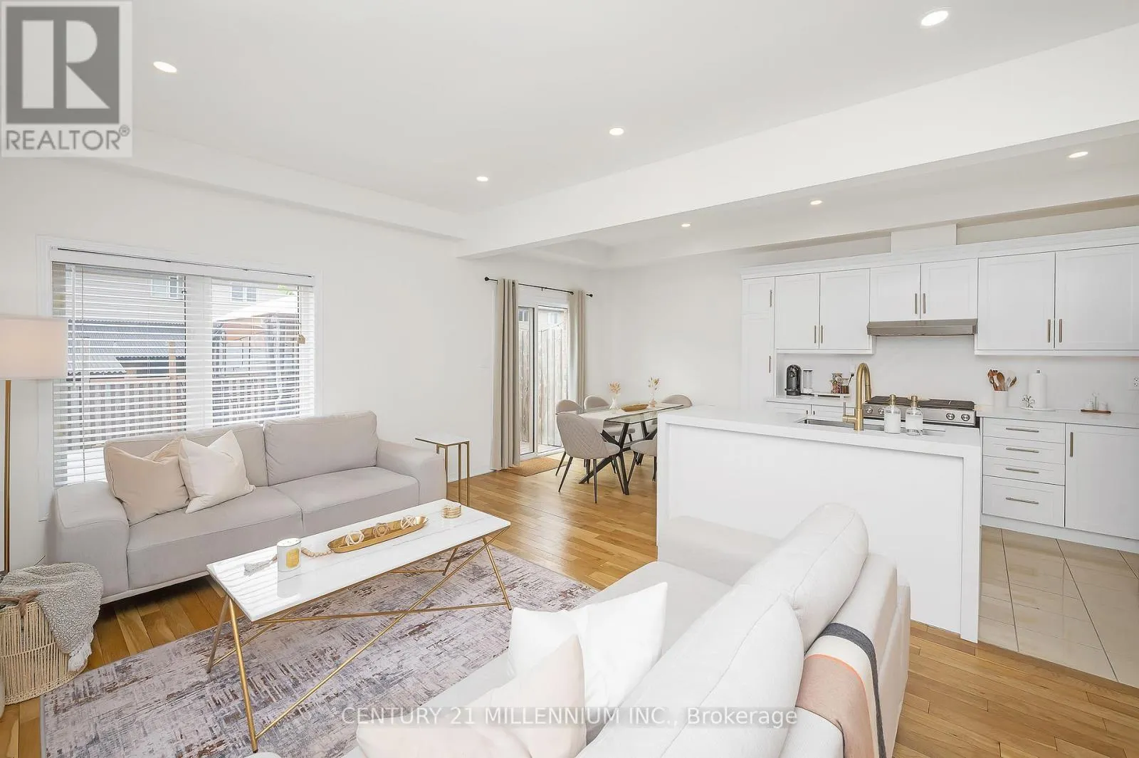 43 BANKFIELD CRESCENT