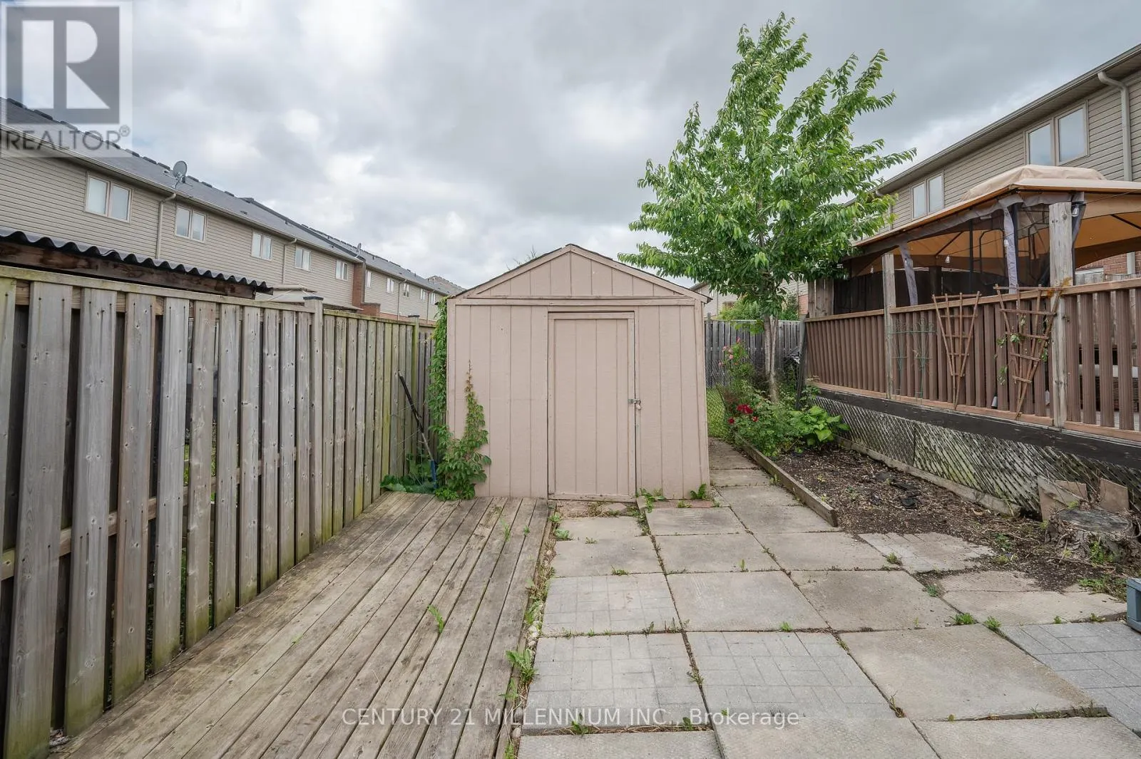43 BANKFIELD CRESCENT