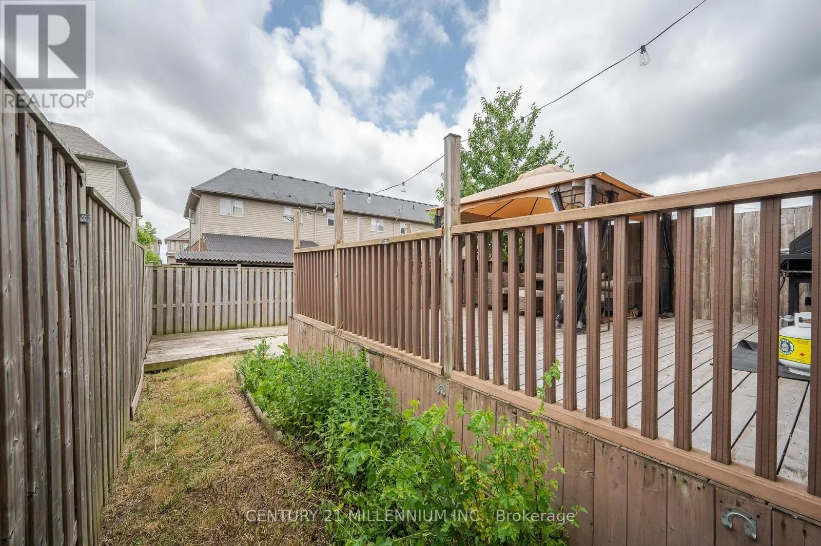 43 BANKFIELD CRESCENT