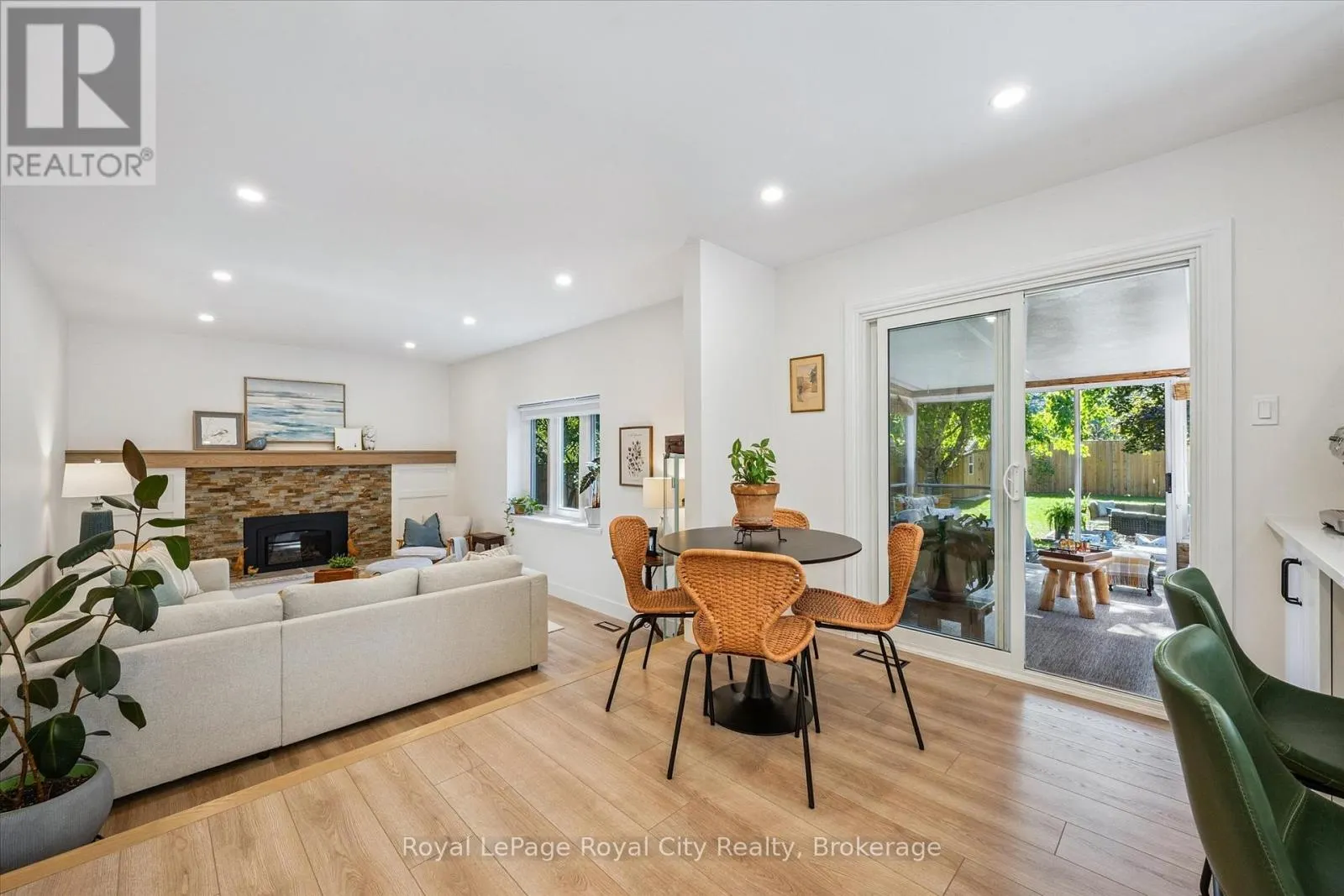 3 LATENDA PLACE