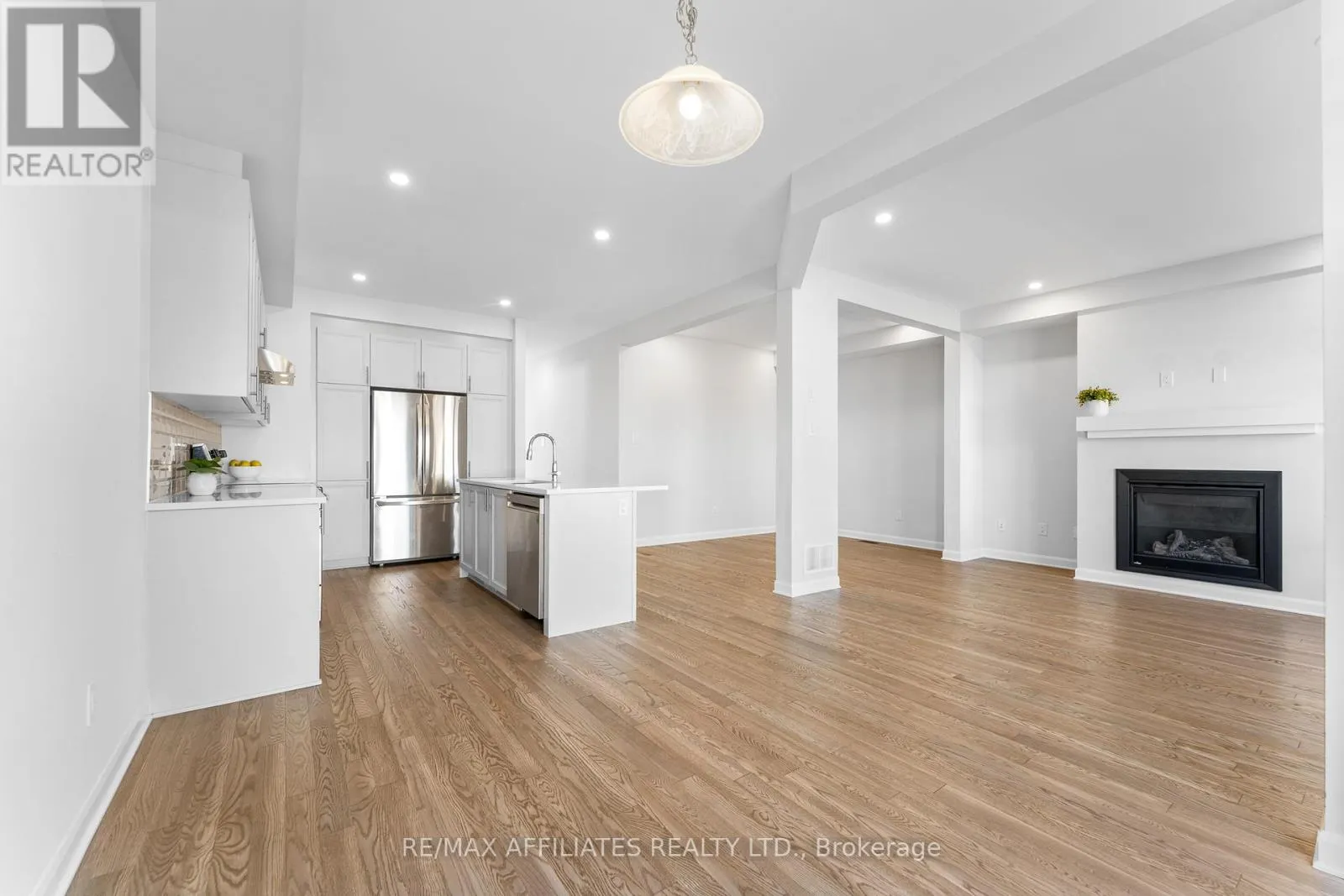 140 SHALLOW POND PLACE