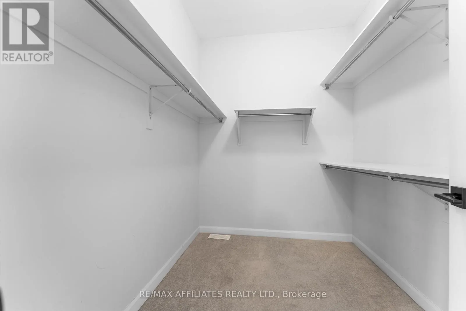 140 SHALLOW POND PLACE