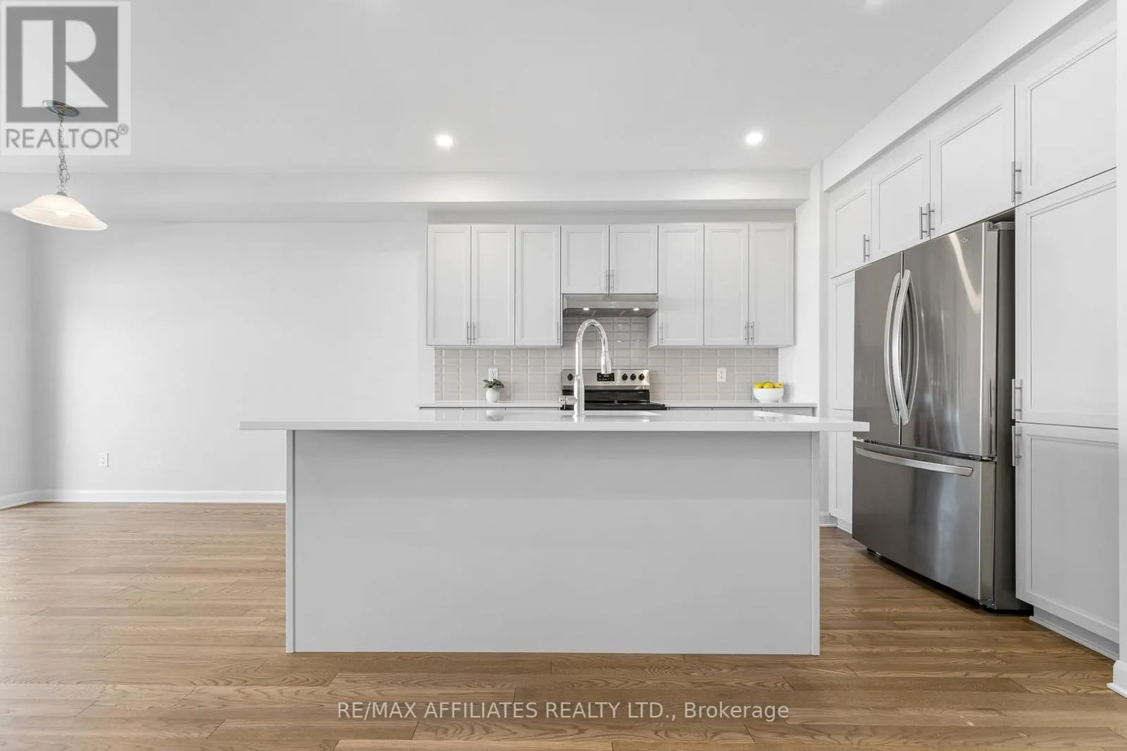 140 SHALLOW POND PLACE