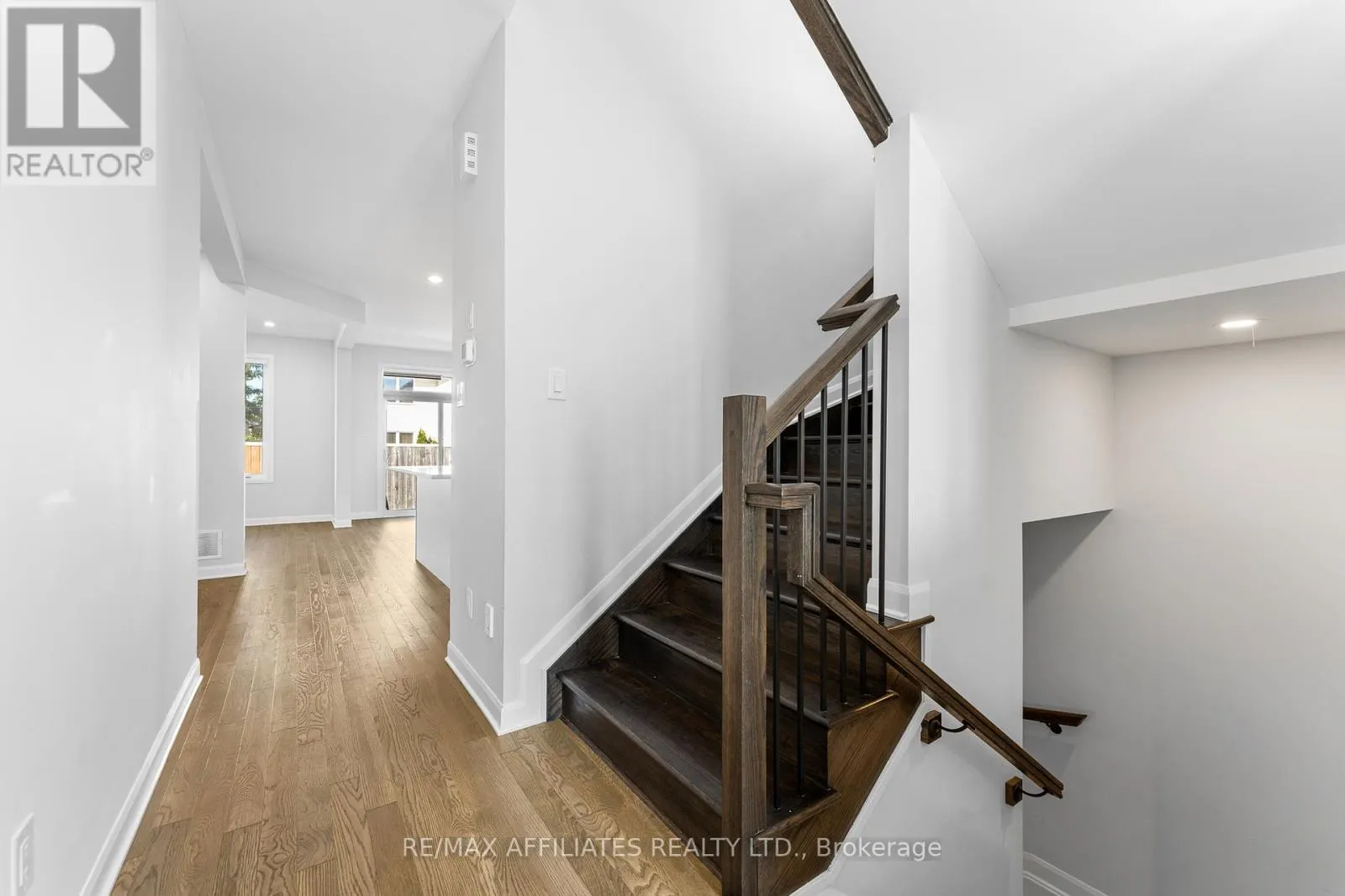 140 SHALLOW POND PLACE