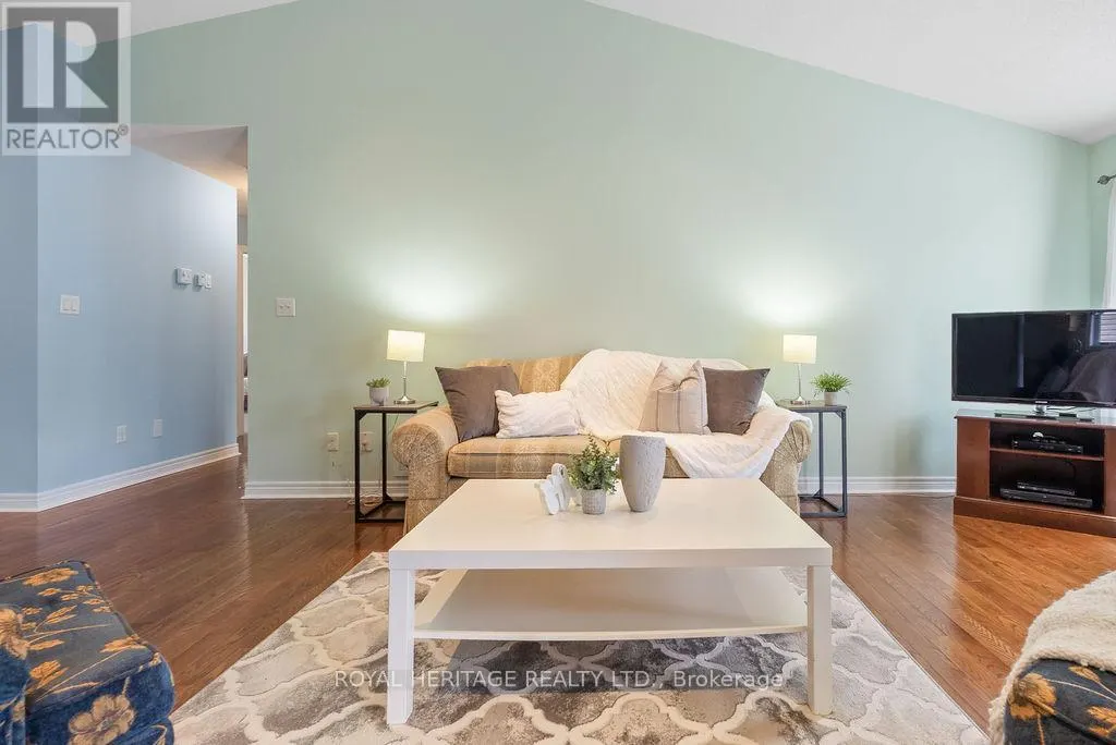 19 THRUSHWOOD TRAIL