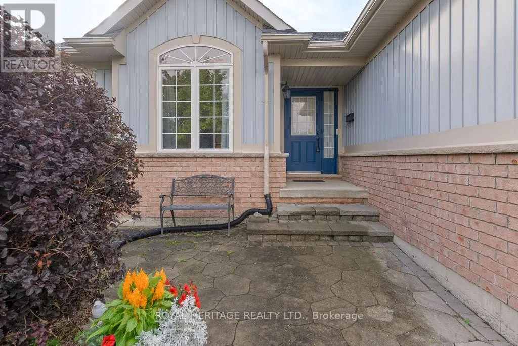 19 THRUSHWOOD TRAIL