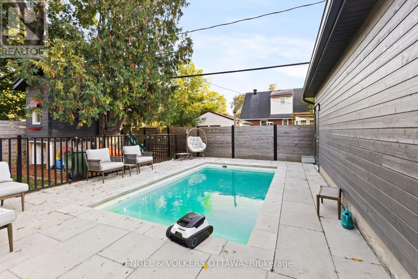 826 QUINLAN ROAD