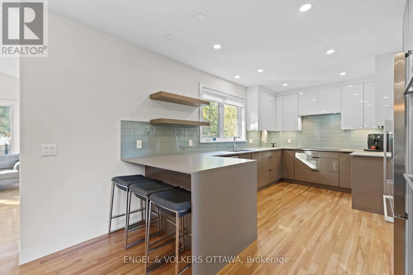 826 QUINLAN ROAD