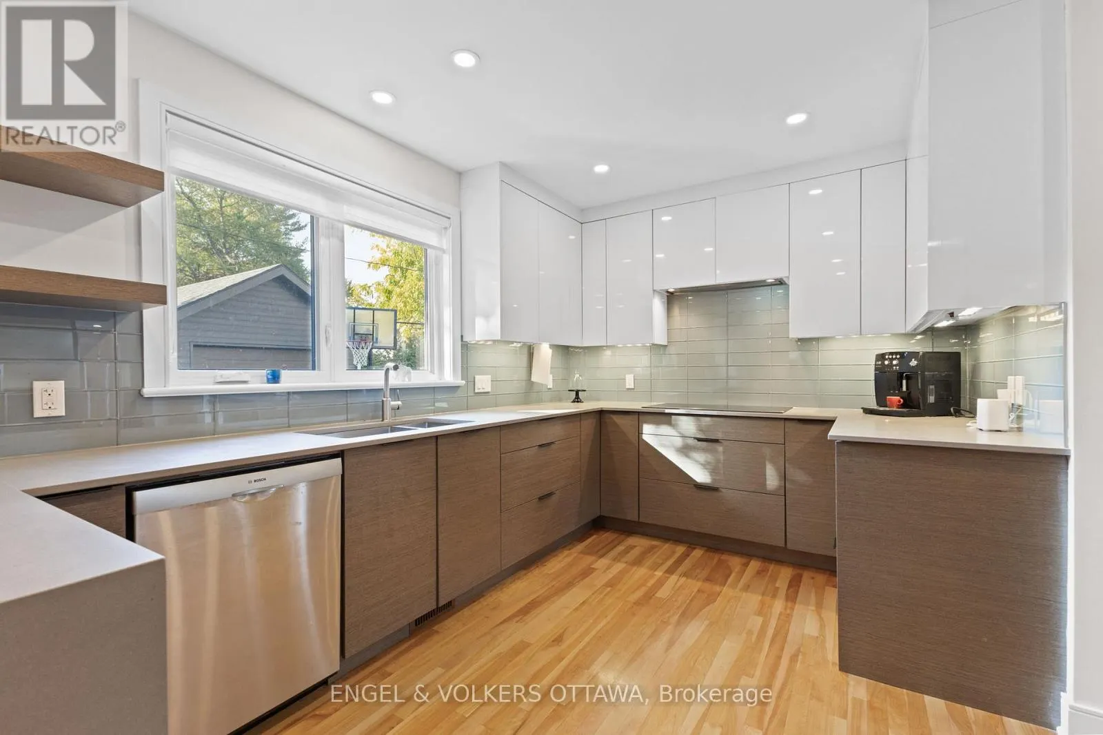826 QUINLAN ROAD