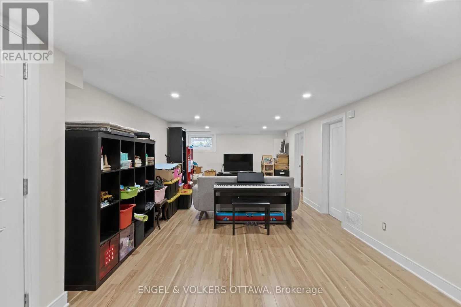 826 QUINLAN ROAD