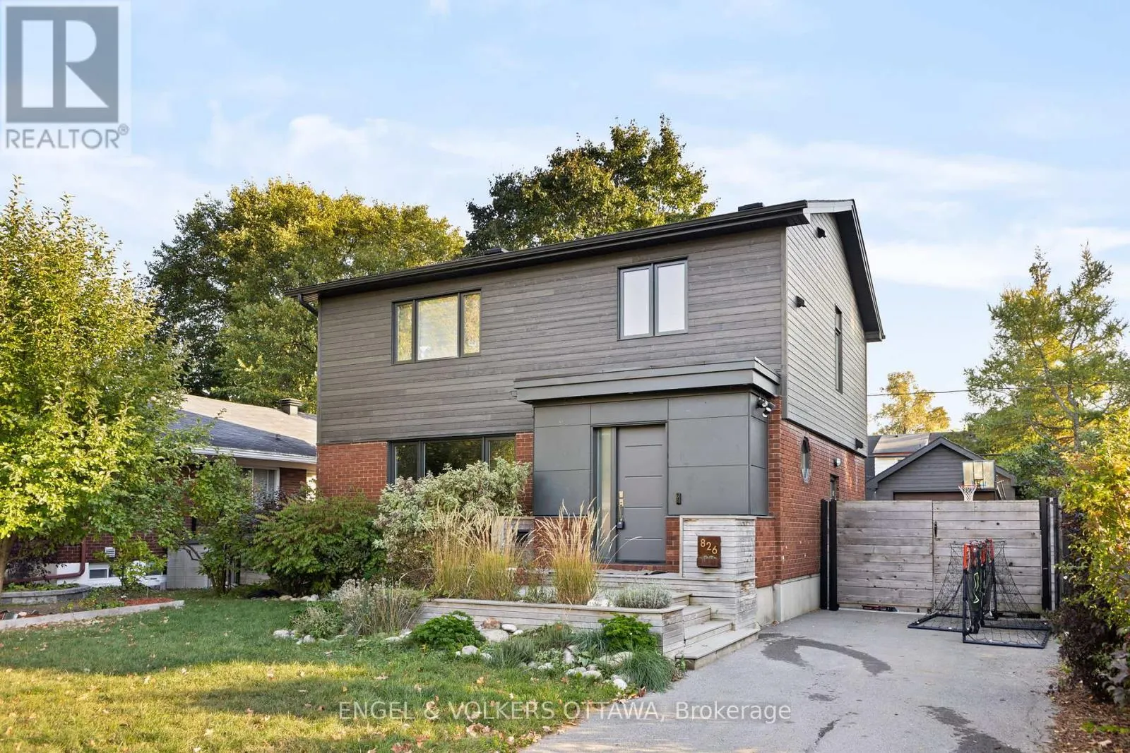 826 QUINLAN ROAD
