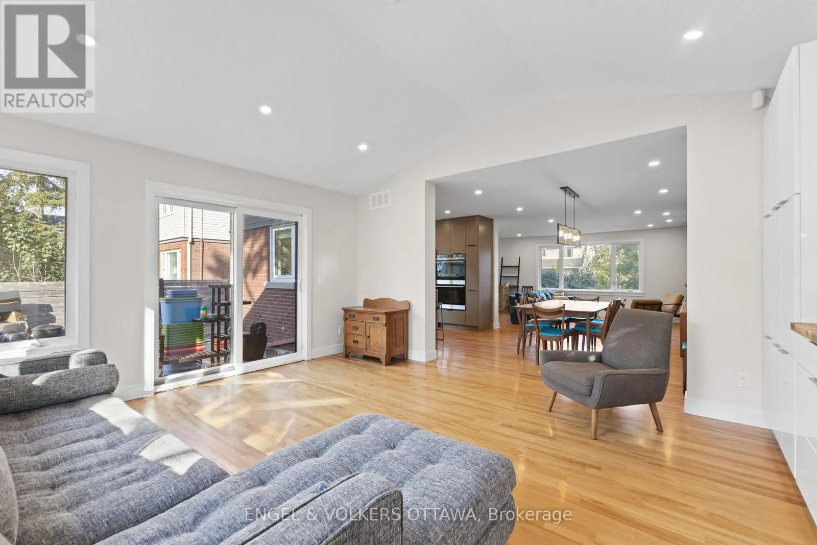 826 QUINLAN ROAD