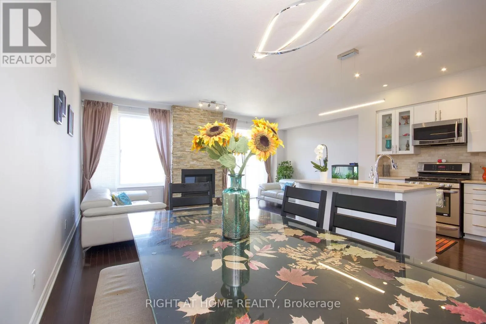 908 FLETCHER CIRCLE