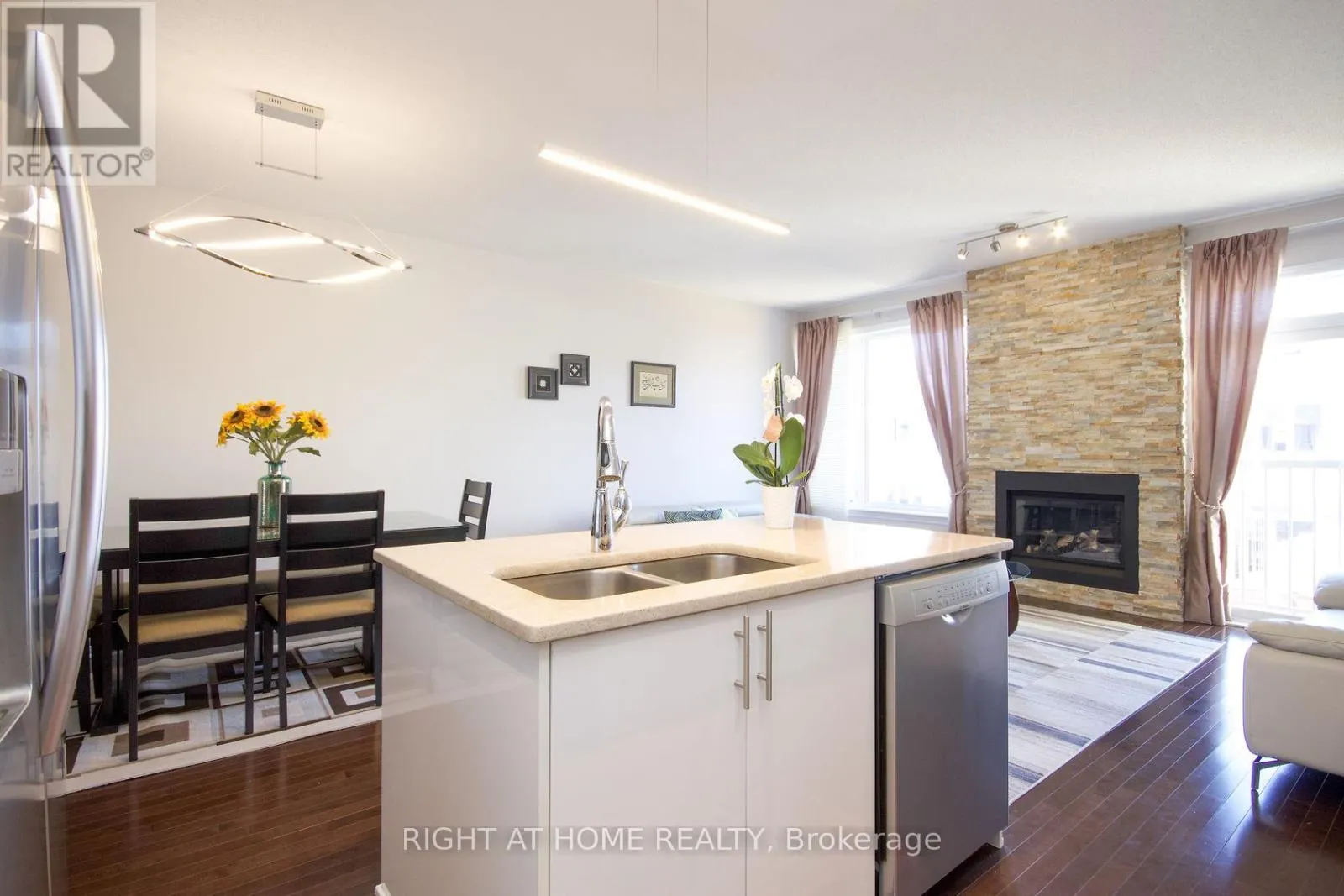 908 FLETCHER CIRCLE