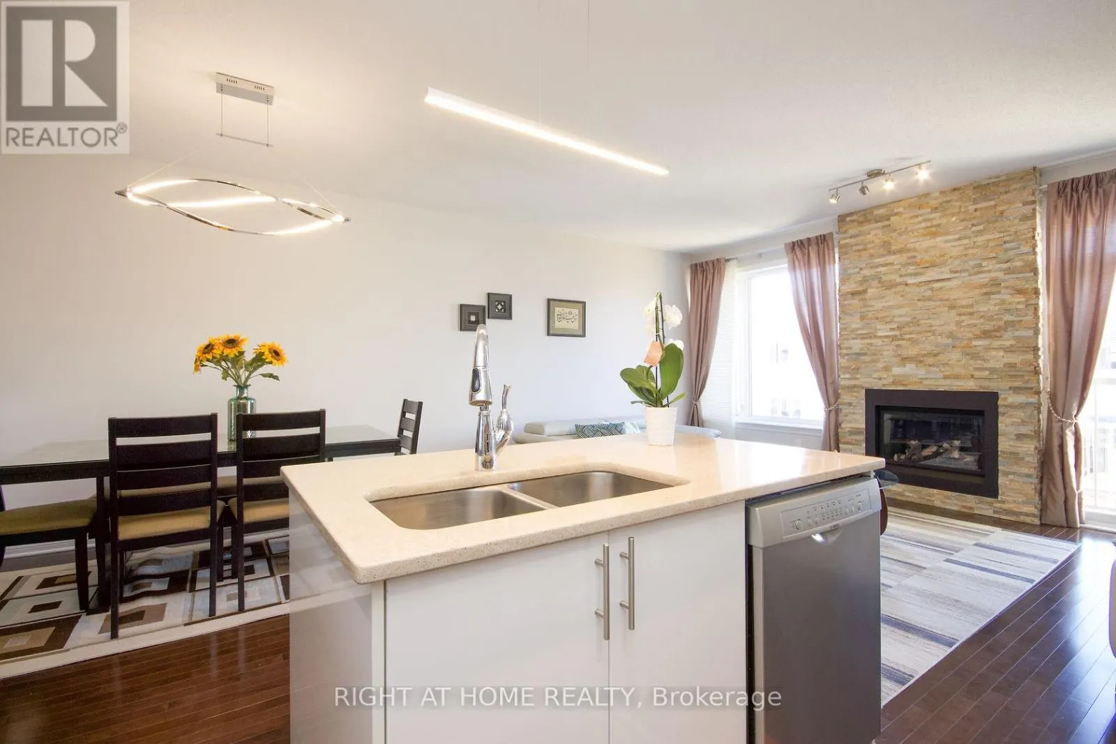 908 FLETCHER CIRCLE